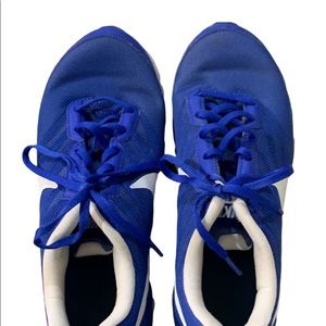 Nike Mens Air Max Agitate 6 Running Shoes Size 8.5 Sneakers Preowned